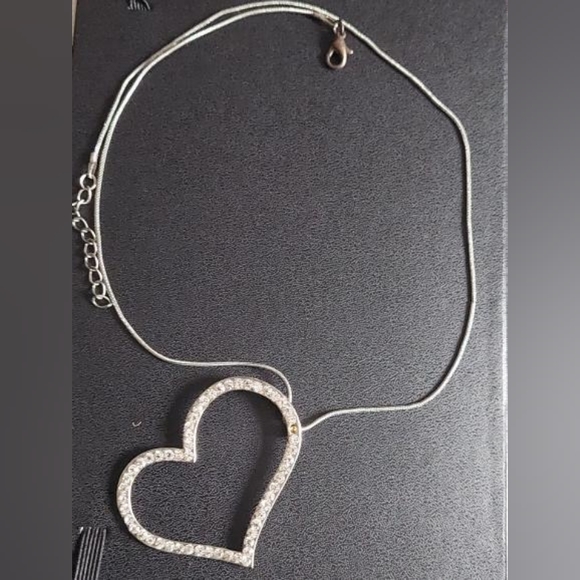 Sweet Heart Necklace - Picture 3 of 3